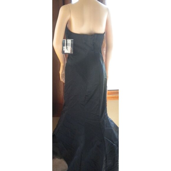 RAMPAGE NWT Vintage long gown with taffeta was $144 Size 3 - Picture 2 of 7